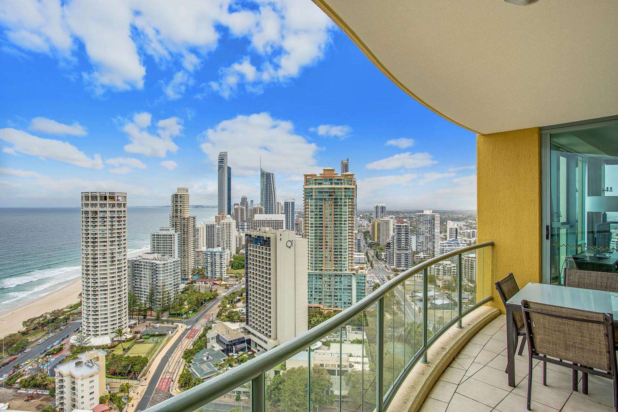 Appartamento con 3 Camere da Letto e Vista Mare